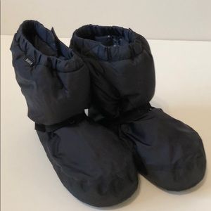 Bloch warm-up black booties in size Large